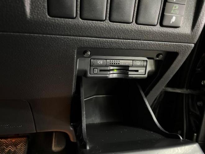 アルファード２４０Ｓ　プライムセレクションⅡ　タイプゴールド　禁煙車　ＷＡＫＯＳバリアスコーティング済　ＳＭＡＣＫブラポリ１６インチＡＷ　社外１６ＡＷ＋スタッドレスタイヤ付　両側パワースライドドア　パワーバックドア　純正ＨＤＤナビ（ワンセグ地デジ　ＤＶＤ再生）＋バックカメラ　前後コーナーセンサー　横滑り防止装置　ＨＩＤ　ＥＴＣ 　タイミングチェーン 4WD 2400 5Dr