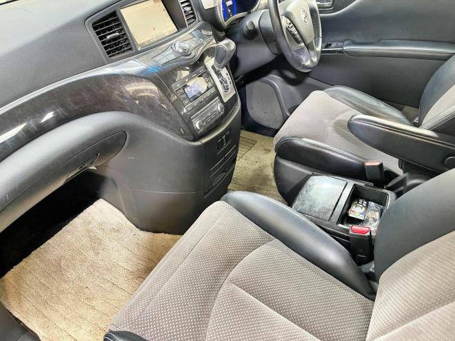 エルグランド2.5ライダー 4WD 5年保証 スマキー 両側パワスラ ナビTV Bカメ 寒冷地仕様 禁煙 修復歴無