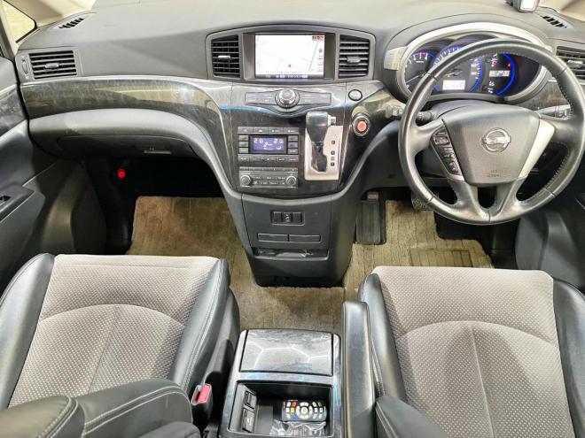 エルグランド2.5ライダー 4WD 5年保証 スマキー 両側パワスラ ナビTV Bカメ 寒冷地仕様 禁煙 修復歴無