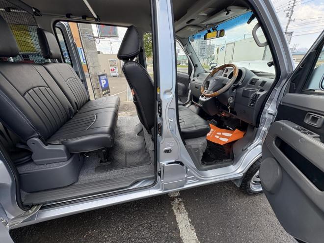 ハイゼットHIJET CARGO 4WD CRUSE TURBO LTD 本州仕入　TURBO 　25㎜アップスプリング　フォグランプ　リアスポ　BTフルセグナビ　バックカメラ　バイザー　アルミホイル　　etc　ドラレコ 4WD 660 5Dr