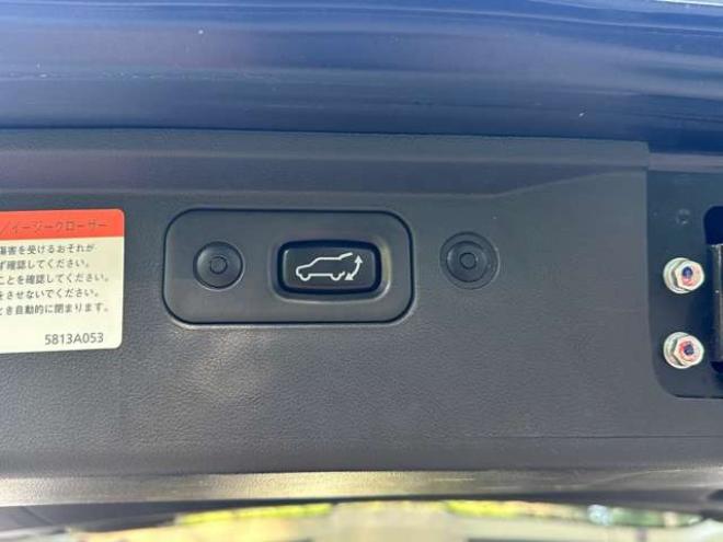 デリカD：5 2.2 D プレミアム ディーゼルターボ 4WD　地デジナビ/ETC/両側パワスラ/Bカメラ 2300