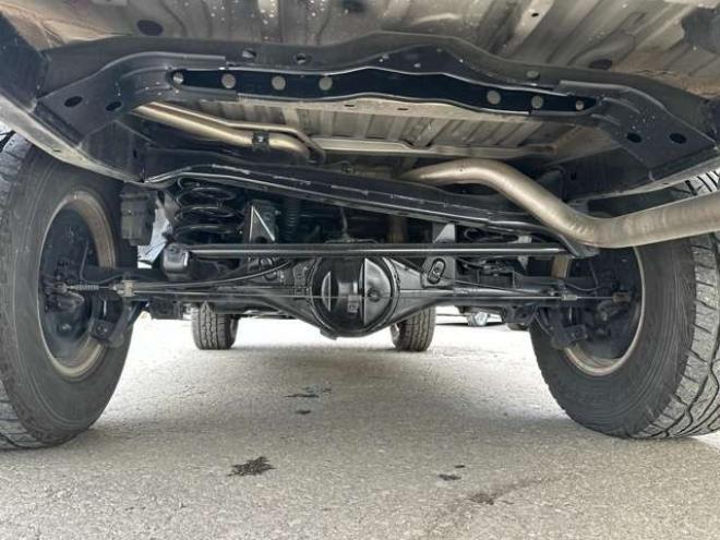 ハイラックスサーフ3.0 SSR-X ワイドボディ アクティブパッケージ装着車III ディーゼルターボ 4WD　サンルーフ/サイドステップ/純正アルミ 3000
