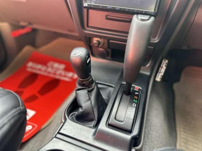 ハイラックスサーフ2.7 SSR-X 4WD　リフトUP/AW/社外ナビ/Bカメラ/ETC 2700
