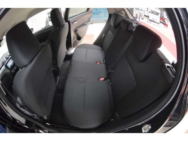 スイフト1.2 ハイブリッド MG 4WD　レンタアップ車ハイブリット4WDセーフティS 1200