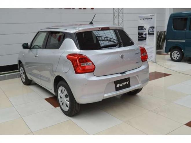 スイフト1.2 ハイブリッド MG 4WD　レンタアップ車ハイブリット4WDセーフティS 1200