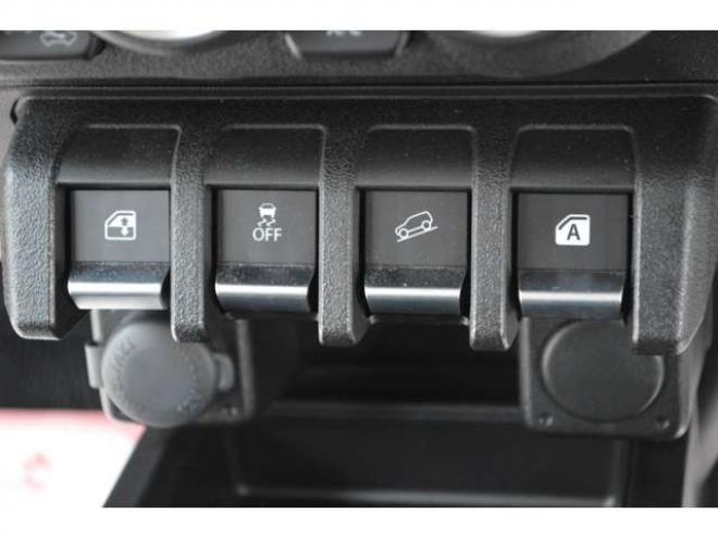 ジムニーXC 4WD　ワンオーナーセーフティサポート搭載SDナビ 660