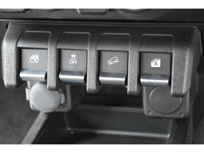 ジムニーXC 4WD　1オーナー車セーフティサポート8インチナビ 660