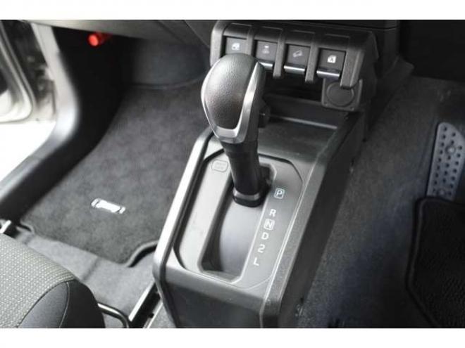 ジムニーXC 4WD　1オーナー車セーフティサポート8インチナビ 660