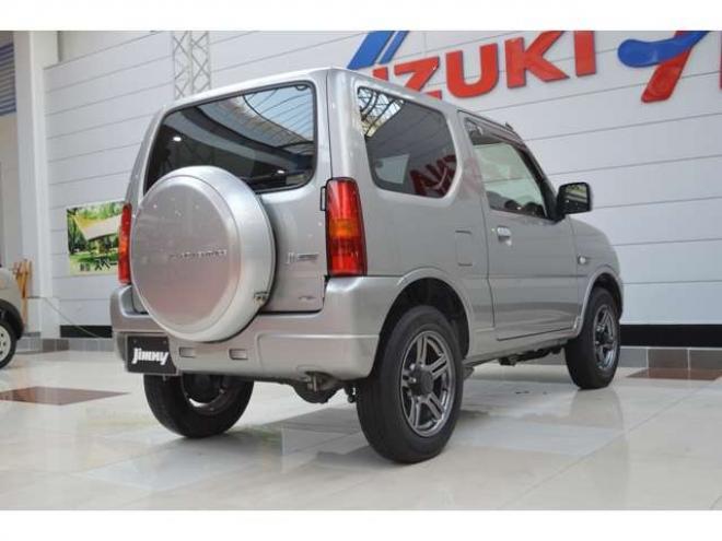 ジムニーランドベンチャー 4WD　ワンオーナー特別仕様車5速マニュアル 660