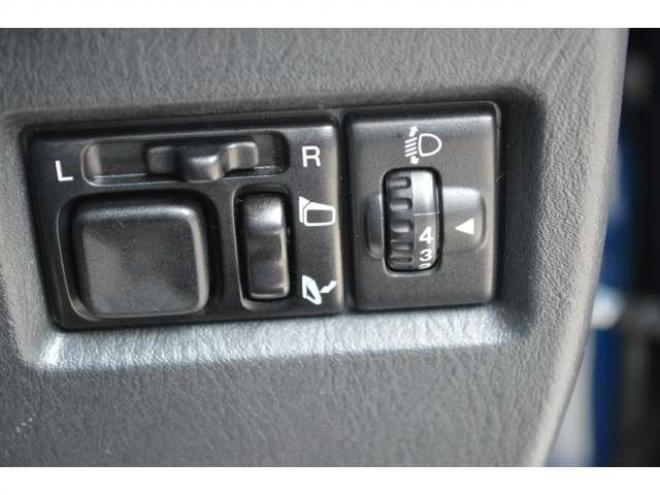 ジムニーランドベンチャー 4WD　ワンオーナー特別仕様車4WDターボSDナビTV 660