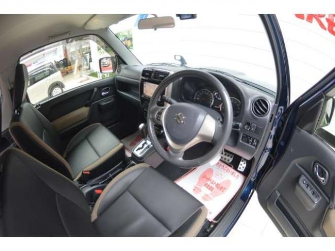 ジムニーランドベンチャー 4WD　ワンオーナー特別仕様車4WDターボSDナビTV 660