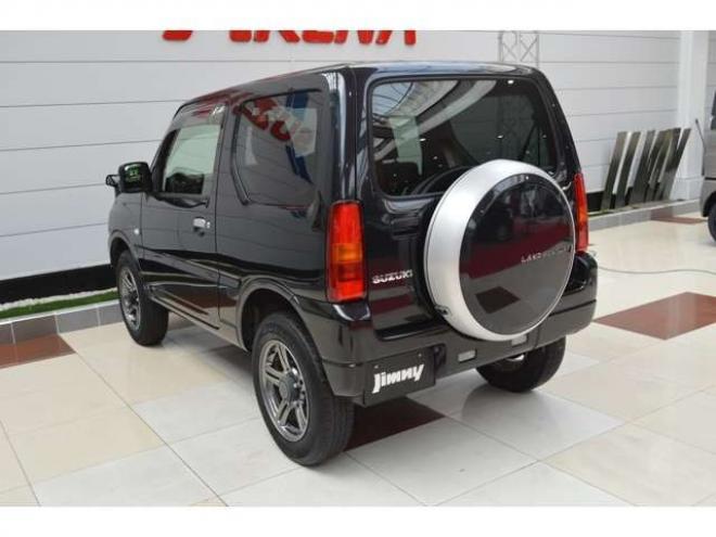 ジムニーランドベンチャー 4WD　ワンオーナー車5速マニュアルSDナビTV 660