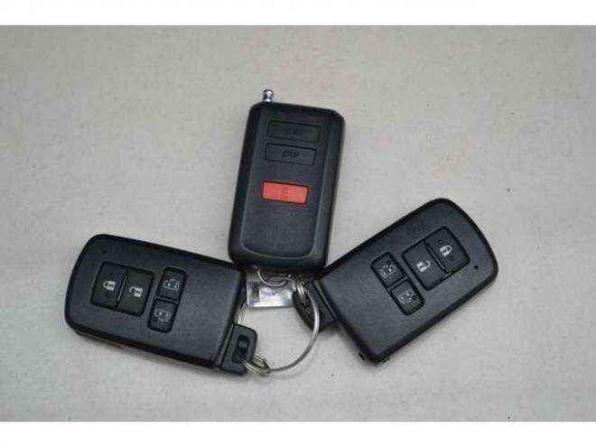 ヴォクシー2.0 ZS 煌III 4WD　1オーナー車セーフティセンス9インチナビTV 2000