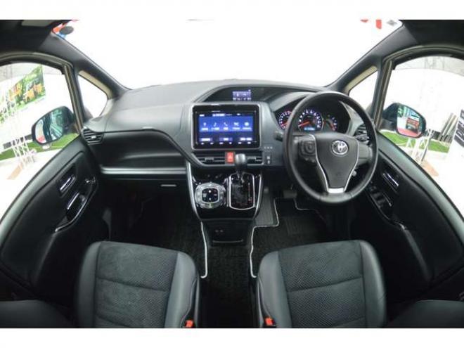 ヴォクシー2.0 ZS 煌III 4WD　1オーナー車セーフティセンス9インチナビTV 2000