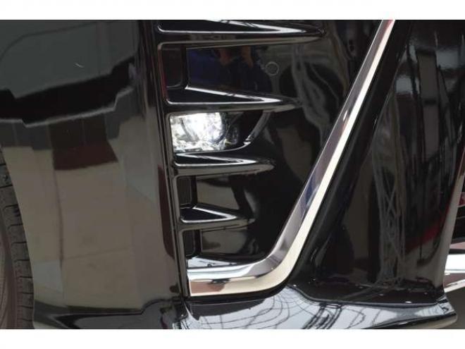 ヴォクシー2.0 ZS 煌III 4WD　1オーナー車セーフティセンス9インチナビTV 2000
