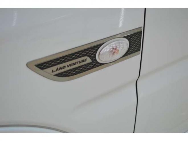 ジムニーランドベンチャー 4WD　ワンオーナー特別仕様車ナビハーフレザーS 660
