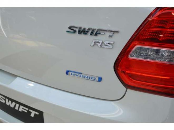 スイフト1.2 ハイブリッド RS セーフティパッケージ装着車 4WD　1オーナーハイブリットセーフティサポート 1200