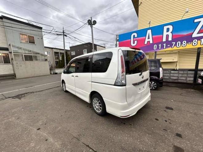 セレナ2.0 ハイウェイスター Vセレクション 4WD　パワースライドドア　フルセグTV 2000