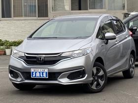 フィット　1.5 ハイブリッド F 4WD　社外ナビ　Bカメラ　ブルートゥース　ETC 1500