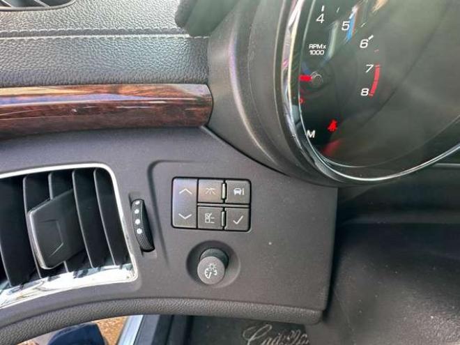 キャデラックCTSスポーツワゴン　3.0 プレミアム　パワーバックドア 正規輸入車 2WD 3000