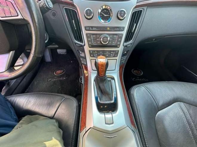 キャデラックCTSスポーツワゴン　3.0 プレミアム　パワーバックドア 正規輸入車 2WD 3000