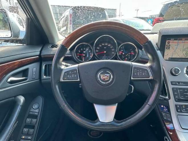 キャデラックCTSスポーツワゴン　3.0 プレミアム　パワーバックドア 正規輸入車 2WD 3000