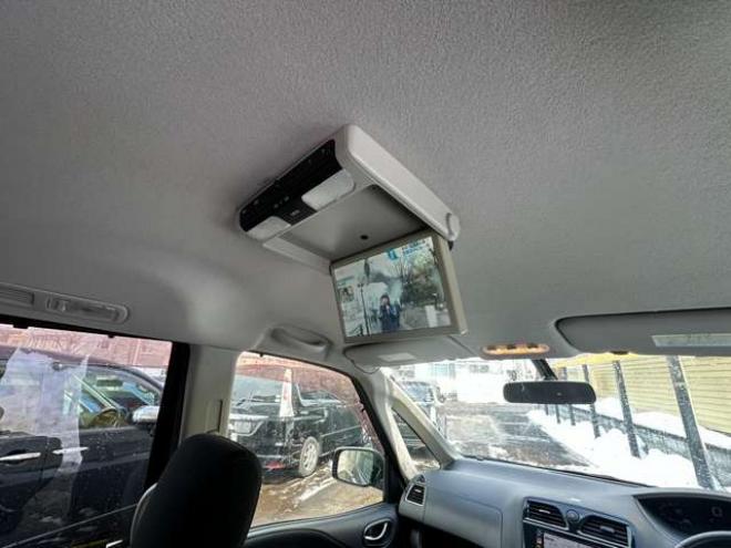 セレナ2.0 ハイウェイスター Vセレクション 4WD　両側ワンタッチオートスライドドア 2000