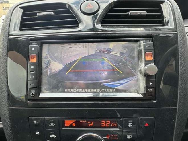 セレナ2.0 ハイウェイスター Vセレクション 4WD　両側ワンタッチオートスライドドア 2000