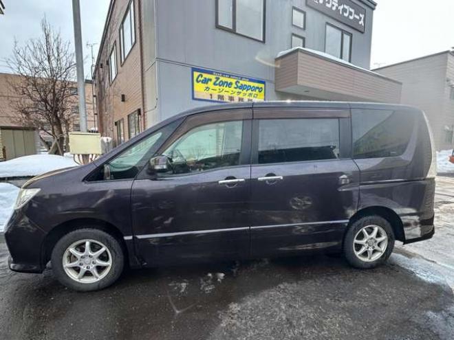 セレナ2.0 ハイウェイスター Vセレクション 4WD　両側ワンタッチオートスライドドア 2000
