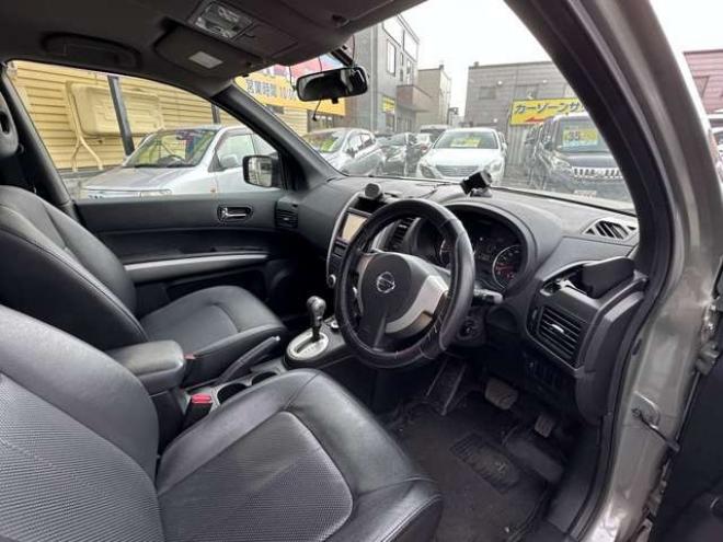 エクストレイル2.0 20X 4WD　4WD切り替スイッチ　Bluetooth　SDナビ 2000