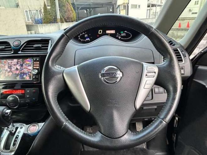 セレナ2.0 ハイウェイスター アドバンストセーフティ パッケージ 4WD　 2000
