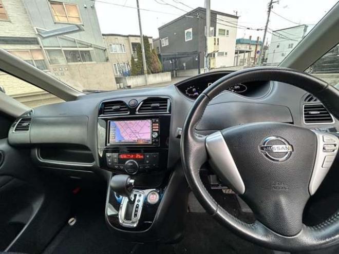 セレナ2.0 ハイウェイスター アドバンストセーフティ パッケージ 4WD　 2000