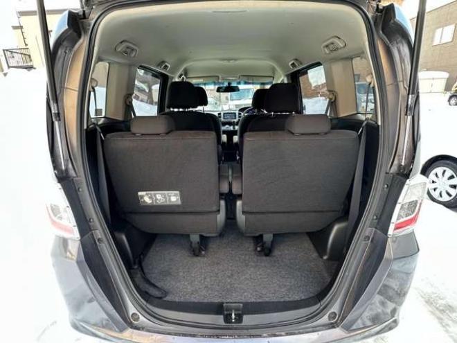 フリード1.5 G ジャストセレクション 4WD　片側パワースライドドア 1500