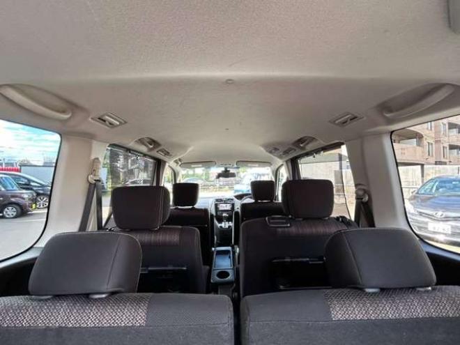 セレナ2.0 ハイウェイスター Vセレクション+Safety アドバンストセーフティ パッケージ 4WD　 2000