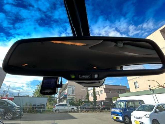 セレナ2.0 ハイウェイスター Vセレクション+Safety アドバンストセーフティ パッケージ 4WD　 2000