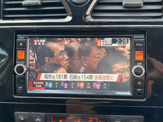 セレナ2.0 ハイウェイスター Vセレクション+Safety アドバンストセーフティ パッケージ 4WD　 2000