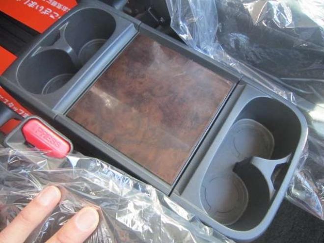 デリカD：5 2.4 エクシード II 4WD　パワスラドアナビTVスマートキー夏冬タイヤ 2400