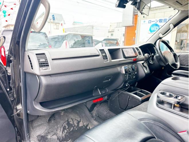 ハイエースバン5ドアバン2.7スーパーGLワイドロング 4WD　ローンが不安な方＜優遇ローン＞1NO登録　社外ナビ　LEDヘッドライト 4WD 2700 5Dr