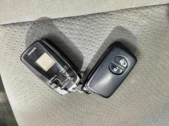 プリウス1.8S 5年保証 スマキー ナビTV ETC Bカメ 寒冷地仕様 禁煙 車検整備2年付 修復歴無