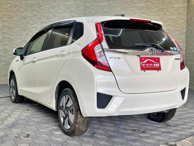 フィット1.5ハイブリッドLパッケージ 4WD 5年保証 スマキー ナビTV Bカメ 寒冷地仕様 禁煙 車検整備2年付
