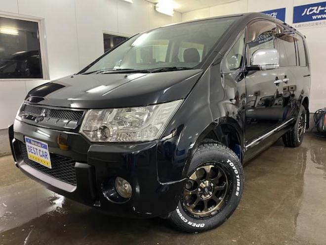 デリカＤ：５　Ｇプレミアム　本州仕入　禁煙車　寒冷地仕様　マッドクロス１６インチＡＷ＋新品ＴＯＹＯオープンカントリーホワイトレター　社外１６ＡＷ＋スタッドレスタイヤ付　新品ＪＡＯＳブラックマッドガード　両側パワースライドドア　パワーバックドア　純正ＨＤＤナビ（地デジ　ＤＶＤ再生　Ｂｌｕｅｔｏｏｔｈ）＋バックカメラ　純正リアフリップダウンモニター　クルーズコントロール　両席シートヒーター　パワーシート　スマートキー　パドルシフト　横滑り防止装置　盗難防止装置　リアヒーター　ＨＩＤ　ＥＴＣ 4WD 2400 5Dr