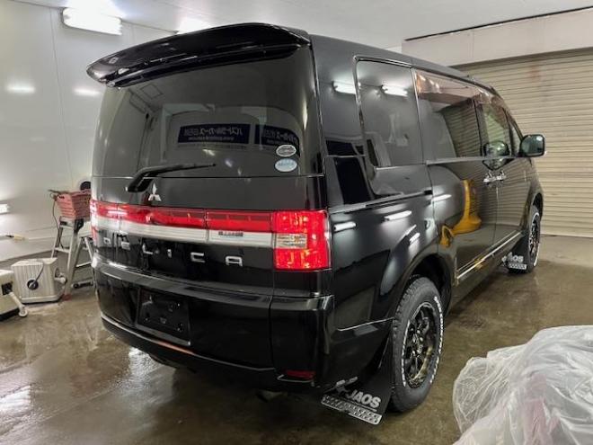 デリカＤ：５　Ｇプレミアム　本州仕入　禁煙車　寒冷地仕様　マッドクロス１６インチＡＷ＋新品ＴＯＹＯオープンカントリーホワイトレター　社外１６ＡＷ＋スタッドレスタイヤ付　新品ＪＡＯＳブラックマッドガード　両側パワースライドドア　パワーバックドア　純正ＨＤＤナビ（地デジ　ＤＶＤ再生　Ｂｌｕｅｔｏｏｔｈ）＋バックカメラ　純正リアフリップダウンモニター　クルーズコントロール　両席シートヒーター　パワーシート　スマートキー　パドルシフト　横滑り防止装置　盗難防止装置　リアヒーター　ＨＩＤ　ＥＴＣ 4WD 2400 5Dr