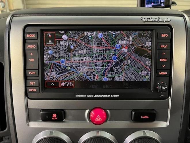 デリカＤ：５　Ｇプレミアム　本州仕入　禁煙車　寒冷地仕様　マッドクロス１６インチＡＷ＋新品ＴＯＹＯオープンカントリーホワイトレター　社外１６ＡＷ＋スタッドレスタイヤ付　新品ＪＡＯＳブラックマッドガード　両側パワースライドドア　パワーバックドア　純正ＨＤＤナビ（地デジ　ＤＶＤ再生　Ｂｌｕｅｔｏｏｔｈ）＋バックカメラ　純正リアフリップダウンモニター　クルーズコントロール　両席シートヒーター　パワーシート　スマートキー　パドルシフト　横滑り防止装置　盗難防止装置　リアヒーター　ＨＩＤ　ＥＴＣ 4WD 2400 5Dr