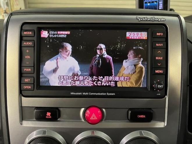 デリカＤ：５　Ｇプレミアム　本州仕入　禁煙車　寒冷地仕様　マッドクロス１６インチＡＷ＋新品ＴＯＹＯオープンカントリーホワイトレター　社外１６ＡＷ＋スタッドレスタイヤ付　新品ＪＡＯＳブラックマッドガード　両側パワースライドドア　パワーバックドア　純正ＨＤＤナビ（地デジ　ＤＶＤ再生　Ｂｌｕｅｔｏｏｔｈ）＋バックカメラ　純正リアフリップダウンモニター　クルーズコントロール　両席シートヒーター　パワーシート　スマートキー　パドルシフト　横滑り防止装置　盗難防止装置　リアヒーター　ＨＩＤ　ＥＴＣ 4WD 2400 5Dr