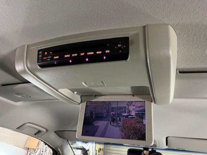 デリカＤ：５　Ｇプレミアム　本州仕入　禁煙車　寒冷地仕様　マッドクロス１６インチＡＷ＋新品ＴＯＹＯオープンカントリーホワイトレター　社外１６ＡＷ＋スタッドレスタイヤ付　新品ＪＡＯＳブラックマッドガード　両側パワースライドドア　パワーバックドア　純正ＨＤＤナビ（地デジ　ＤＶＤ再生　Ｂｌｕｅｔｏｏｔｈ）＋バックカメラ　純正リアフリップダウンモニター　クルーズコントロール　両席シートヒーター　パワーシート　スマートキー　パドルシフト　横滑り防止装置　盗難防止装置　リアヒーター　ＨＩＤ　ＥＴＣ 4WD 2400 5Dr