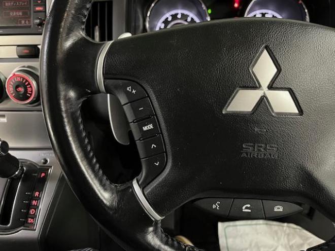 デリカＤ：５　Ｇプレミアム　本州仕入　禁煙車　寒冷地仕様　マッドクロス１６インチＡＷ＋新品ＴＯＹＯオープンカントリーホワイトレター　社外１６ＡＷ＋スタッドレスタイヤ付　新品ＪＡＯＳブラックマッドガード　両側パワースライドドア　パワーバックドア　純正ＨＤＤナビ（地デジ　ＤＶＤ再生　Ｂｌｕｅｔｏｏｔｈ）＋バックカメラ　純正リアフリップダウンモニター　クルーズコントロール　両席シートヒーター　パワーシート　スマートキー　パドルシフト　横滑り防止装置　盗難防止装置　リアヒーター　ＨＩＤ　ＥＴＣ 4WD 2400 5Dr