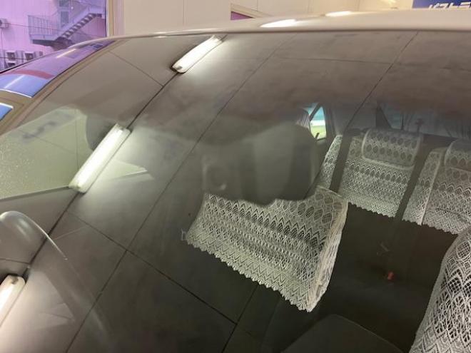クラウンハイブリッドロイヤルサルーン　Ｆｏｕｒ　後期型　本州仕入　寒冷地仕様　禁煙車　ＷＡＫＯＳバリアスコーティング済　社外１９インチＡＷ＋新品夏タイヤ　社外１６ＡＷ＋スタッドレスタイヤ付　純正ナビ（フルセグ地デジ　ＤＶＤ再生　Ｂｌｕｅｔｏｏｔｈ対応）＋バックカメラ＋全方位カメラ　プリクラッシュセーフティ　レーダークルーズコントロール　純正ドライブレコーダー　フロントガラス熱線　ステアリングヒーター　ミラーヒーター　両席パワーシート　タイミングチェーン車　純正ＬＥＤヘッドライト＆フォグ　横滑り防止装置　ＥＴＣ 4WD 250