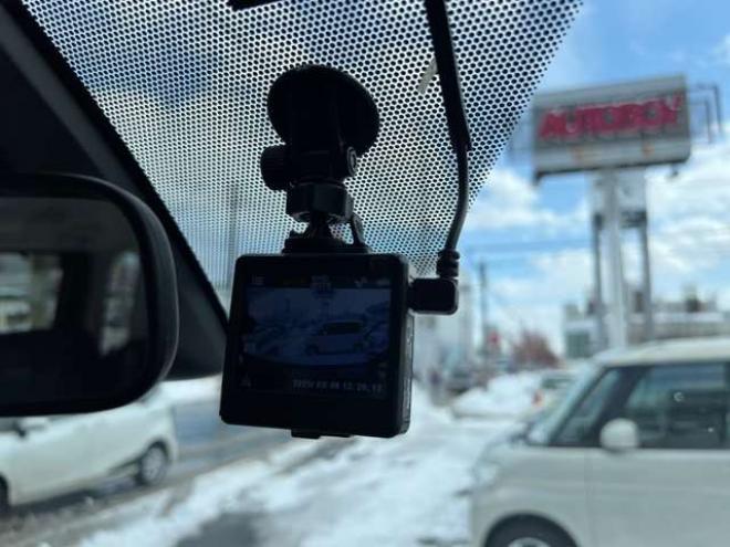 ヴォクシー2.0 ZS ウェルキャブ サイドリフトアップシート車 脱着タイプ 電動式 4WD　キー一体型エンジンスターター　ナビ 2000