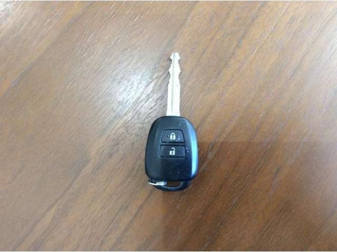 ハイエースバン2.8 DX ロング ディーゼルターボ 4WD　ルーフキャリア　バックカメラ　キーレス 2800