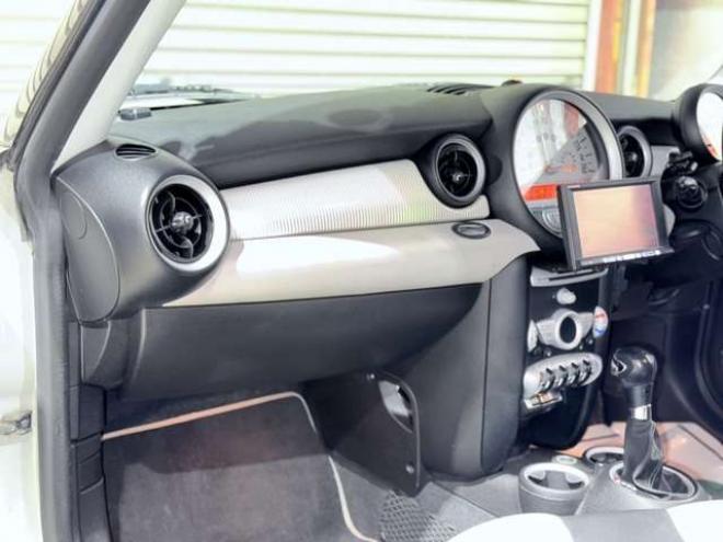 ミニ50 カムデン クーパー　下廻防錆TVナビ 正規輸入車 2WD 1600